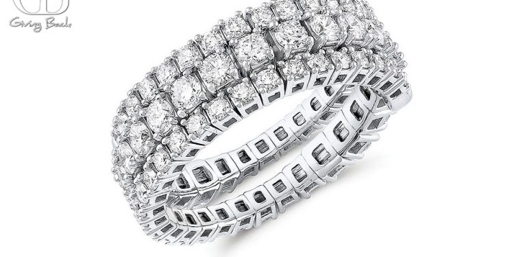 18kt white gold flexible spiral ring 3 row diamond ring 170ctw
