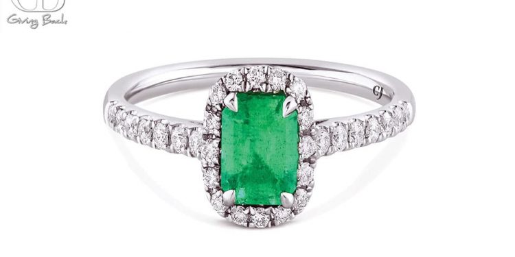 18k white gold zambia 050ct emerald and diamond ring