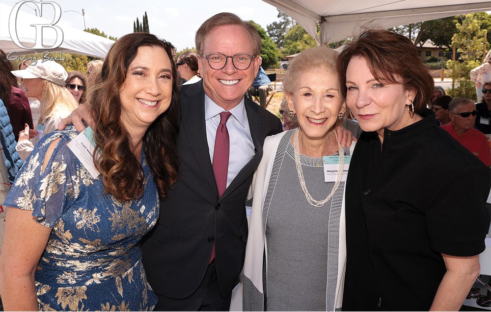 Lori-Moore-Chris-Howard-Marjorie-Cushman-and-Linda-Howard - GB Magazine Lori Moore Chris Howard Marjorie Cushman and Linda Howard