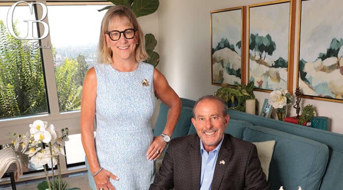 Debbie-Deverett--Jeff-Schindler-for-Jewish-Federation-of-San-Diego