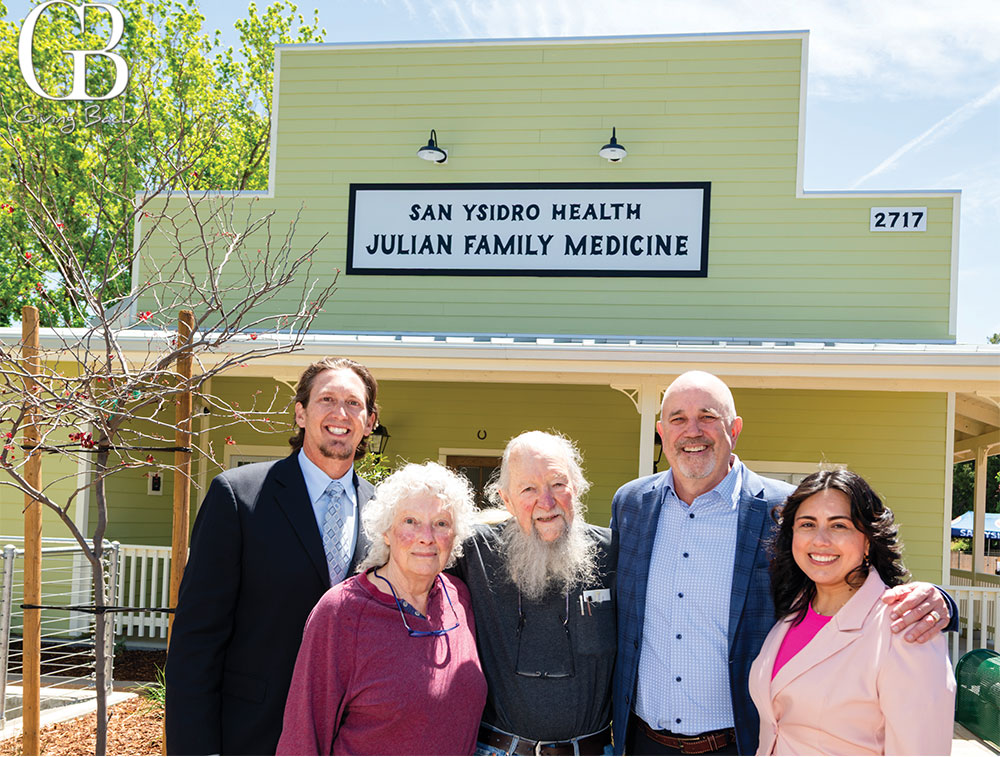 Noah-Wylie-with-Nan-and-Chuck-Kimball-Kevin-Mattson-and-Maria-Paredes - GB Magazine Noah Wylie with Nan and Chuck Kimball Kevin Mattson and Maria Paredes